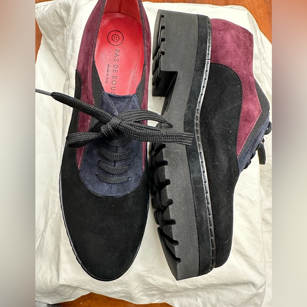 Pas de Rouge Women’s Shoes